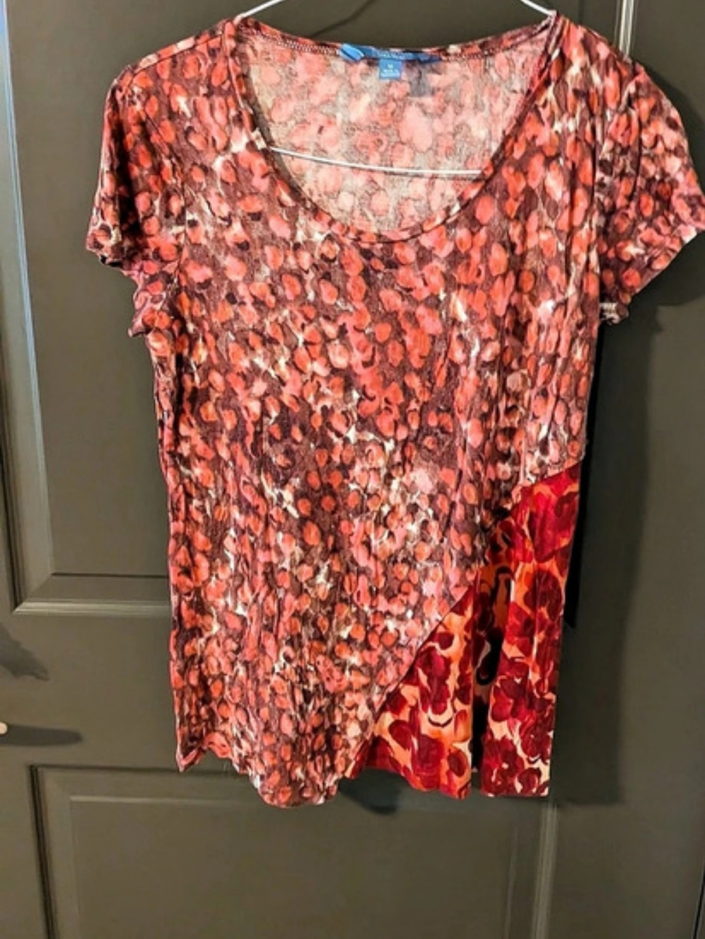 Simply Vera Wang Abstract Short Sleeve Top in RedSize Medium